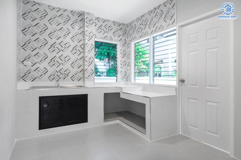 บ้านมือสองตกแต่งใหม่ โครงการ ณัฐชากรีนวิลล์ บางใหญ่-กาญจนาภิเษก (ซ.กันตนา) สุขขั้นสุดไปกับบ้านหลังใหญ่ บนเนื้อที่ 53 ตร.ว. ฟังก์ชั่น 3 ห้องนอน 2 ห้องน้ำ พื้นที่ใช้สอยกว้างขวาง รองรับกับทุกครอบครัว บนทำเลศักยภาพ เข้า-ออกสะดวก ใกล้เซ็นทรัลเวสต์เกต และทางด่วน "ศรีรัช"...