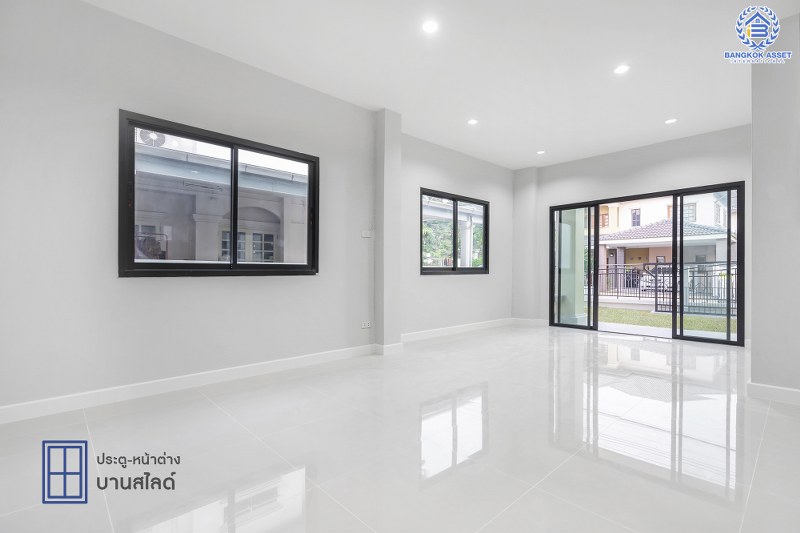 บ้านมือสองตกแต่งใหม่ ม.มณีรินทร์ รัตนาธิเบศร์ พร้อมเข้าอยู่ เนื้อที่ 48.5 ตร.ว. ฟังก์ชั่น 4 ห้องนอน 2 ห้องน้ำ 2 ที่จอดรถ บนทำเลดี เดินทางสะดวกสบาย ใกล้ทางด่วนงามวงศ์วาน และเพียง 10 นาที ถึงรถไฟฟ้าบางรักน้อยท่าอิฐ...