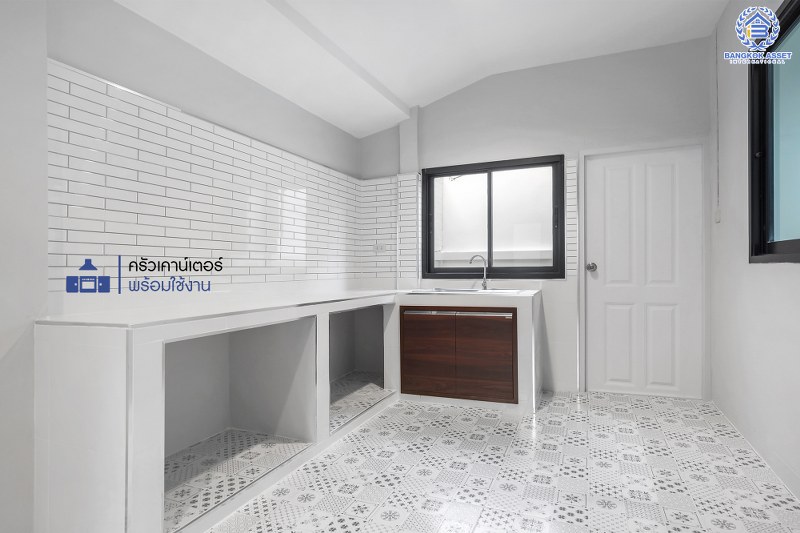 บ้านมือสองตกแต่งใหม่ ม.มณีรินทร์ รัตนาธิเบศร์ พร้อมเข้าอยู่ เนื้อที่ 48.5 ตร.ว. ฟังก์ชั่น 4 ห้องนอน 2 ห้องน้ำ 2 ที่จอดรถ บนทำเลดี เดินทางสะดวกสบาย ใกล้ทางด่วนงามวงศ์วาน และเพียง 10 นาที ถึงรถไฟฟ้าบางรักน้อยท่าอิฐ...