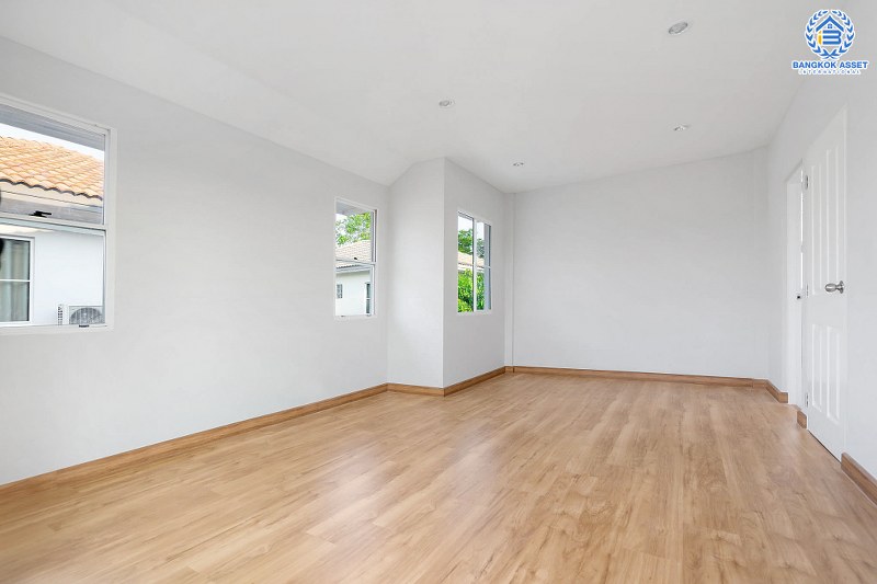 บ้านมือสองตกแต่งใหม่ คุณภาพแบรนด์ LH ม.ชลลดา บางใหญ่-เซ็นทรัลเวสต์เกต ตอบโจทย์ทุกการอยู่อาศัย พร้อม Private Zone ด้วยพื้นที่หน้าบ้านไม่ติดใคร เนื้อที่ 51.2 ตร.ว. ฟังก์ชั่น 3 ห้องนอน 2 ห้องน้ำ พร้อม Facility ครบครัน บนทำเลเดินทางสะดวก ใกล้ถ.กาญจนาภิเษก เพียง 10 นาทีถึงรถไฟฟ้า "สถานีคลองบางไผ่"...