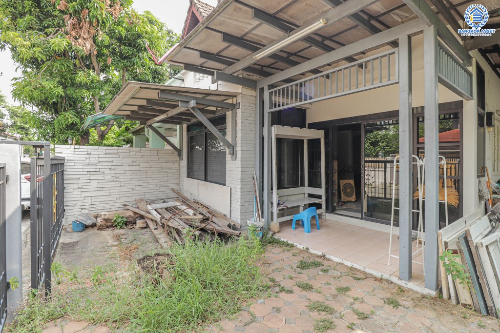 บ้านแฝดมือสองนนทบุรี ถนนเมน! ม.นนทรีปาร์ค รัตนาธิเบศร์-ไทรม้า เนื้อที่ 38 ตร.ว. ฟังก์ชั่น 3 ห้องนอน มีครัวเคาน์เตอร์ บนทำเลโซนเมือง ใจกลาง 2 เซ็นทรัลฯ ใกล้รถไฟฟ้า (สถานีไทรม้า) ราคาพิเศษ!...