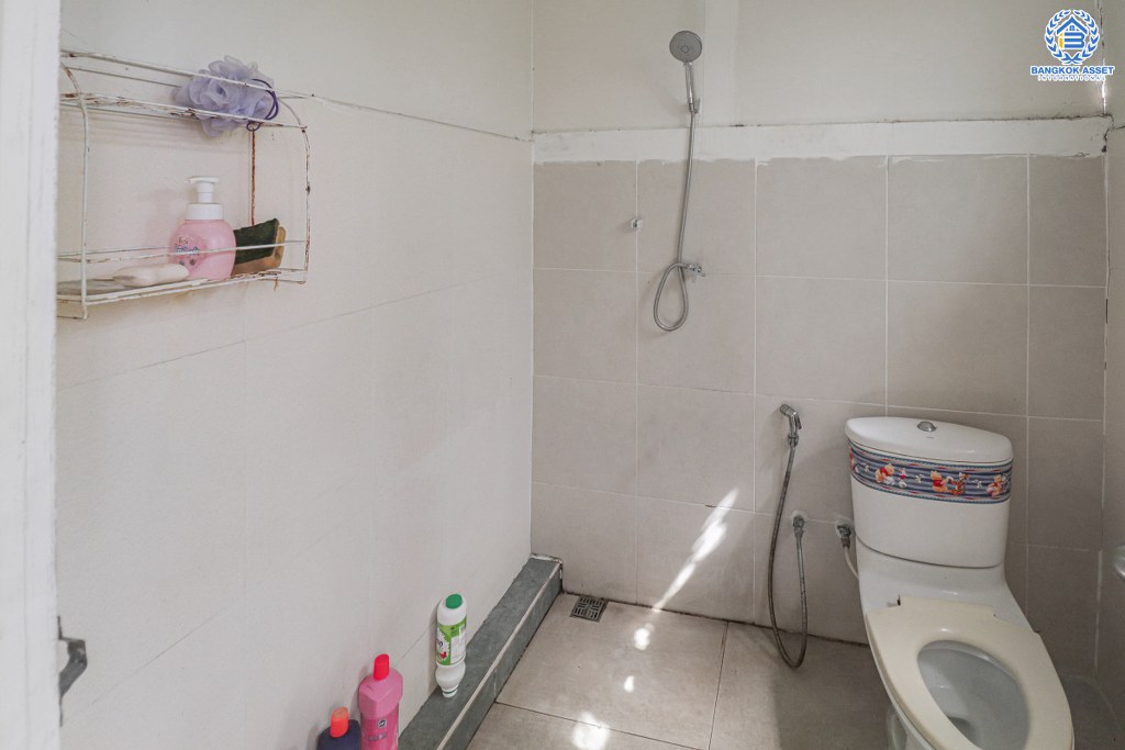 บ้านแฝดมือสองนนทบุรี ถนนเมน! ม.นนทรีปาร์ค รัตนาธิเบศร์-ไทรม้า เนื้อที่ 38 ตร.ว. ฟังก์ชั่น 3 ห้องนอน มีครัวเคาน์เตอร์ บนทำเลโซนเมือง ใจกลาง 2 เซ็นทรัลฯ ใกล้รถไฟฟ้า (สถานีไทรม้า) ราคาพิเศษ!...