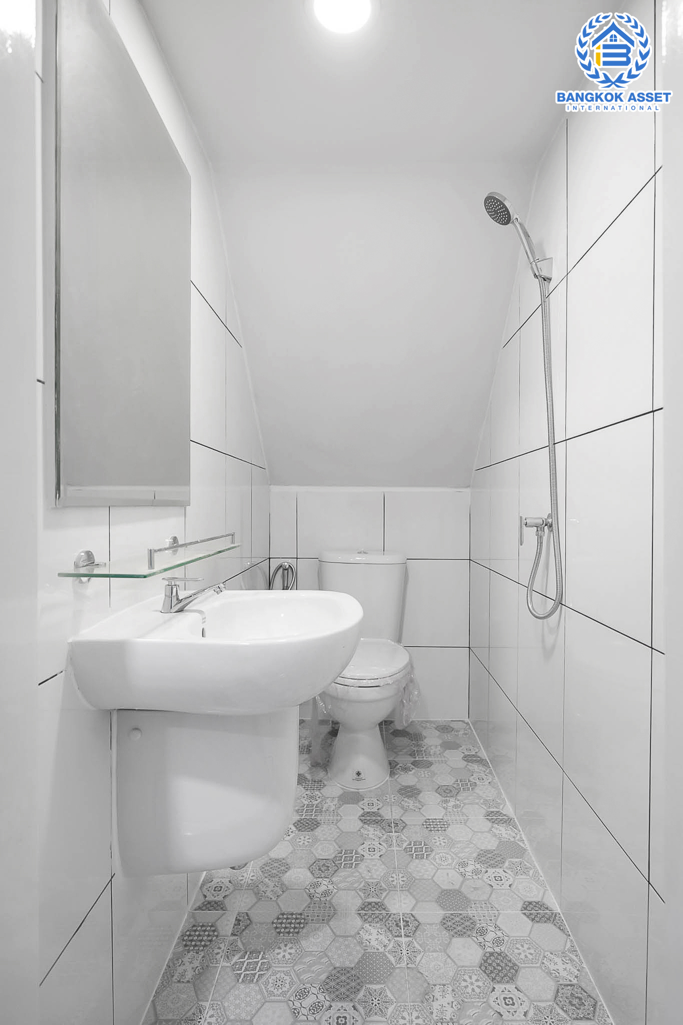 บ้านมือสองตกแต่งใหม่ ม.สรานนท์ ติวานนท์-แจ้งวัฒนะ แต่งครบพร้อมอยู่ เนื้อที่ 18 ตร.ว. ฟังก์ชั่น 4 ห้องนอน 3 ห้องน้ำ พร้อม Living Room กว้างขวางอยู่สบาย บนทำเลติดถนนติวานนท์ ใกล้เซ็นทรัลแจ้งวัฒนะ รองรับรถไฟฟ้าสายอนาคต (สีชมพู)...