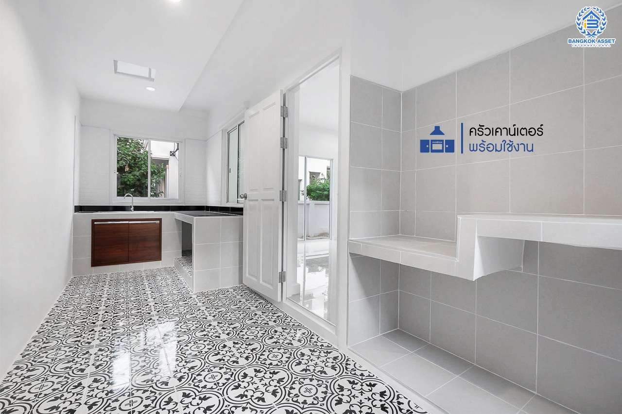 บ้านมือสองตกแต่งใหม่ ม.เพอร์เฟคพาร์ค พระราม5-บางใหญ่ บ้านพร้อมอยู่ เนื้อที่ 35.8 ตร.ว. แบรนด์ดัง ฟังก์ชั่น 3 ห้องนอน 2 ห้องน้ำ สนามหญ้าด้านข้างรองรับทุกกิจกรรม ส่วนกลางครบครัน บนทำเลสุดสะดวก ใกล้ทางด่วนกาญจนาฯ และ Central Westgate...