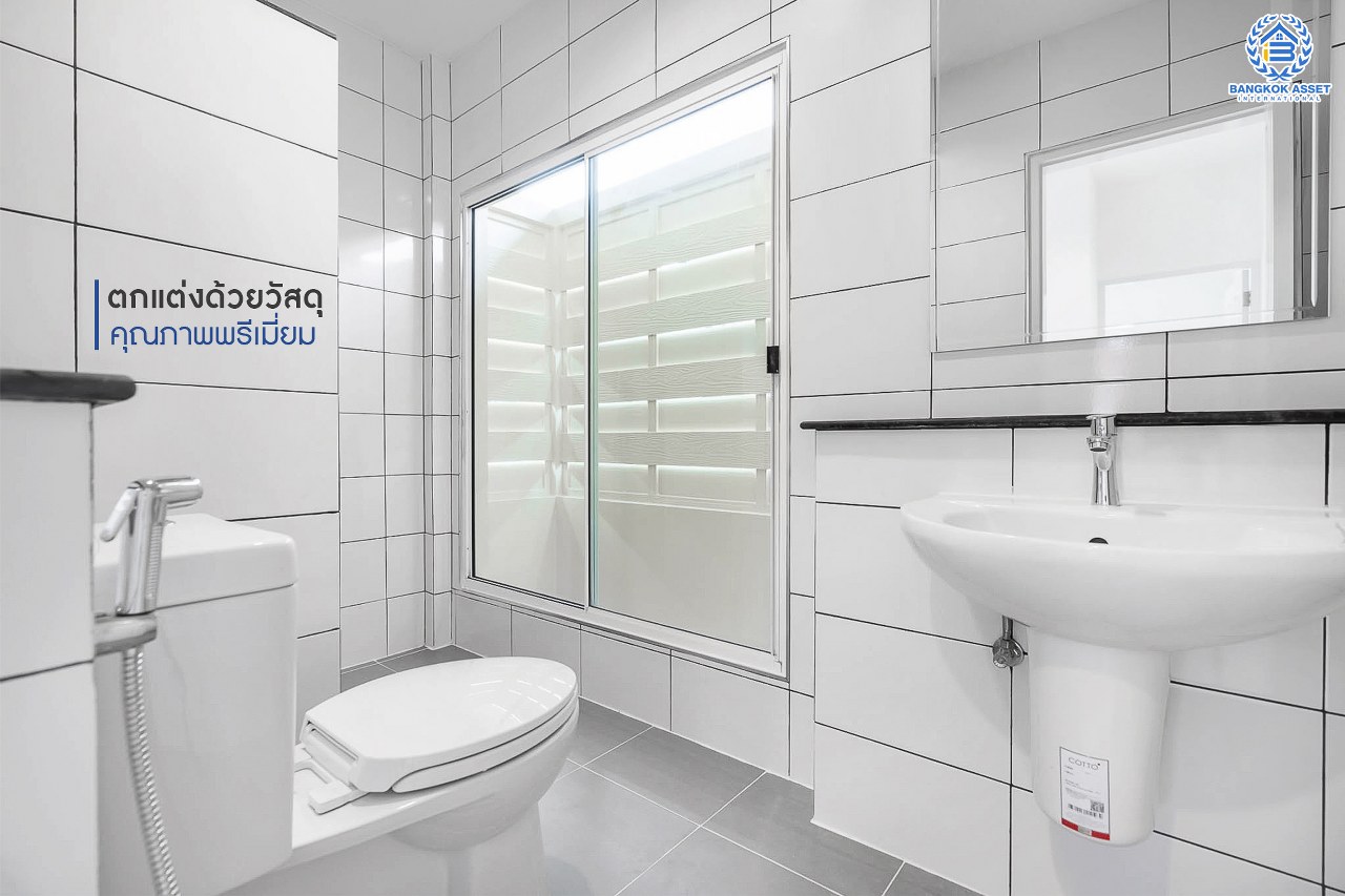 บ้านมือสองตกแต่งใหม่ ม.เพอร์เฟคพาร์ค พระราม5-บางใหญ่ บ้านพร้อมอยู่ เนื้อที่ 35.8 ตร.ว. แบรนด์ดัง ฟังก์ชั่น 3 ห้องนอน 2 ห้องน้ำ สนามหญ้าด้านข้างรองรับทุกกิจกรรม ส่วนกลางครบครัน บนทำเลสุดสะดวก ใกล้ทางด่วนกาญจนาฯ และ Central Westgate...