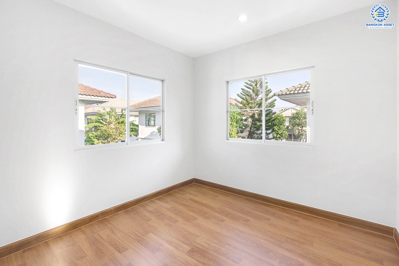 บ้านมือสองตกแต่งใหม่ ม.พฤกษ์ลดา1 บางใหญ่-เซ็นทรัลเวสต์เกต บ้านเดี่ยวคุณภาพ LH จัดเต็มให้แบบพร้อมอยู่ เนื้อที่ 50 ตร.ว. พร้อมฟังก์ชั่น 3 ห้องนอน 2 ห้องน้ำ 2 ที่จอดรถ เดินทางสะดวกสบาย บนเส้นทางสายหลัก "กาญจนาภิเษก" ใกล้เซ็นทรัลเวสต์เกต และรถไฟฟ้าสถานี "คลองบางไผ่"...