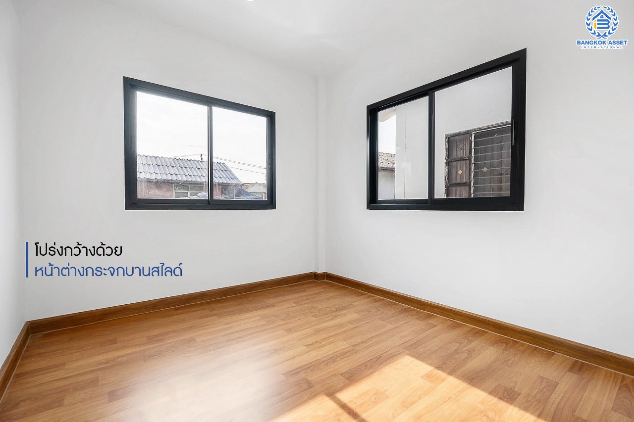 บ้านมือสองตกแต่งใหม่ ม.อิ่มอัมพร3 ราชพฤกษ์ เนื้อที่ 22.8 ตร.ว. ฟังก์ชั่นครบ พร้อมเข้าอยู่ 2 ห้องนอน 2 ห้องน้ำ 1 ห้องอเนกประสงค์ พร้อม Living Room รองรับทุกกิจกรรมความสุข บนทำเลติดถนนราชพฤกษ์ เชื่อมต่อได้หลายเส้นทางและใกล้รถไฟฟ้า "สถานีจรัญฯ13"...