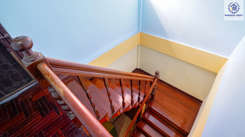 ทาวน์เฮ้าส์มือสองนนทบุรี ทำเลติดรถไฟฟ้า "สถานีไทรม้า" ม.ซื่อตรง บ้านพร้อมอยู่ เนื้อที่ 26 ตร.ว. ฟังก์ชั่น 4 ห้องนอน ทำเลเยี่ยม ใกล้เซ็นทรัลรัตนาธิเบศร์ และทางด่วนงามวงศ์วาน...