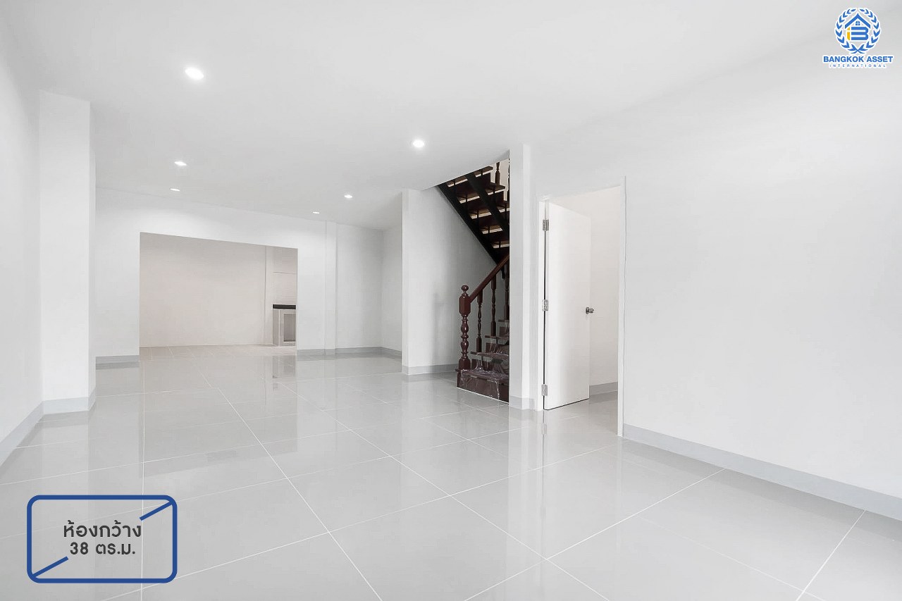 บ้านมือสองตกแต่งใหม่ ม.บัวทอง2 บางใหญ่-เซ็นทรัลเวสต์เกต เพียง 50 เมตรจากรถไฟฟ้า "สถานีคลองบางไผ่" หลังใหญ่พร้อมอยู่ เนื้อที่ 30 ตร.ว. ฟังก์ชั้น 4 ห้องนอน 2 ห้องน้ำ เดินทางสะดวก ใกล้ถนนกาญจนาภิเษก มีรถประจำทางผ่านหลายสาย ราคาพิเศษสุด!...