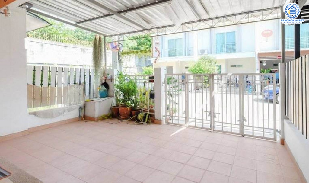 ทาวน์เฮ้าส์มือสองนนทบุรี ม.พฤกษาทาวน์เน็กซ์ ติวานนท์-พระราม5 หน้ากว้าง 5 เมตร ฟังก์ชั่น 3 ห้องนอน 2 ห้องน้ำ ต่อเติมครัวบิ้วท์อิน บนทำเลติดถนนนครอินทร์ ใกล้วงเวียนพระราม5-ราชพฤกษ์...