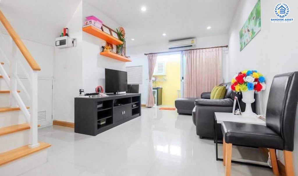 ทาวน์เฮ้าส์มือสองนนทบุรี ม.พฤกษาทาวน์เน็กซ์ ติวานนท์-พระราม5 หน้ากว้าง 5 เมตร ฟังก์ชั่น 3 ห้องนอน 2 ห้องน้ำ ต่อเติมครัวบิ้วท์อิน บนทำเลติดถนนนครอินทร์ ใกล้วงเวียนพระราม5-ราชพฤกษ์...