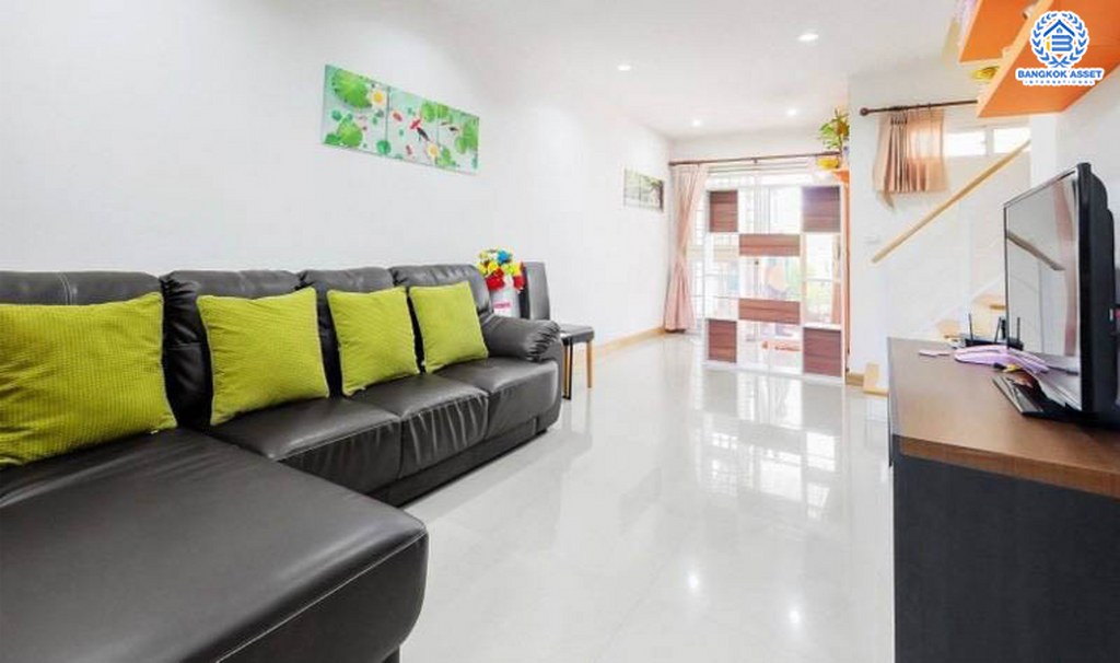 ทาวน์เฮ้าส์มือสองนนทบุรี ม.พฤกษาทาวน์เน็กซ์ ติวานนท์-พระราม5 หน้ากว้าง 5 เมตร ฟังก์ชั่น 3 ห้องนอน 2 ห้องน้ำ ต่อเติมครัวบิ้วท์อิน บนทำเลติดถนนนครอินทร์ ใกล้วงเวียนพระราม5-ราชพฤกษ์...