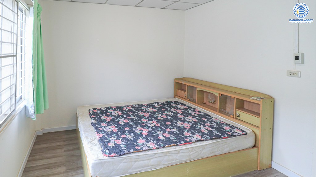 บ้านมือสองนนทบุรี โซนเมือง! ม.ตะวันนา สนามบินน้ำ ฟังก์ชั่น 2 ห้องนอนใหญ่ ต่อเติมครัว โรงรถพร้อมอยู่ บนทำเลเยี่ยม ใกล้เซ็นทรัลรัตนาธิเบศร์ สถานที่ราชการหลายแห่ง และรถไฟฟ้า 2 สาย...