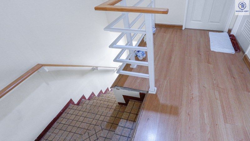 ทาวน์เฮ้าส์มือสองนนทบุรี ห้องมุม! ม.โกลเด้นทาวน์ ปิ่นเกล้า-จรัญฯ เนื้อที่ 29.2 ตร.ว. ฟังก์ชั่น 4 นอน 3 น้ำ หน้ากว้าง 5.7 เมตร ต่อเติมครัว โรงรถพร้อมอยู่ บนทำเลชื่อมต่อหลายเส้นทาง ใกล้ทางด่วน และรถไฟฟ้า