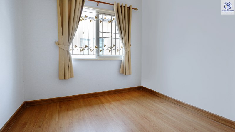 ทาวน์เฮ้าส์มือสองนนทบุรี ห้องมุม! ม.โกลเด้นทาวน์ ปิ่นเกล้า-จรัญฯ เนื้อที่ 29.2 ตร.ว. ฟังก์ชั่น 4 นอน 3 น้ำ หน้ากว้าง 5.7 เมตร ต่อเติมครัว โรงรถพร้อมอยู่ บนทำเลชื่อมต่อหลายเส้นทาง ใกล้ทางด่วน และรถไฟฟ้า