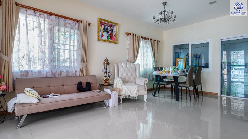 ทาวน์เฮ้าส์มือสองนนทบุรี ห้องมุม! ม.โกลเด้นทาวน์ ปิ่นเกล้า-จรัญฯ เนื้อที่ 29.2 ตร.ว. ฟังก์ชั่น 4 นอน 3 น้ำ หน้ากว้าง 5.7 เมตร ต่อเติมครัว โรงรถพร้อมอยู่ บนทำเลชื่อมต่อหลายเส้นทาง ใกล้ทางด่วน และรถไฟฟ้า