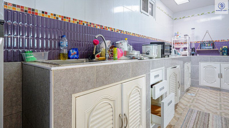 ทาวน์เฮ้าส์มือสองนนทบุรี ห้องมุม! ม.โกลเด้นทาวน์ ปิ่นเกล้า-จรัญฯ เนื้อที่ 29.2 ตร.ว. ฟังก์ชั่น 4 นอน 3 น้ำ หน้ากว้าง 5.7 เมตร ต่อเติมครัว โรงรถพร้อมอยู่ บนทำเลชื่อมต่อหลายเส้นทาง ใกล้ทางด่วน และรถไฟฟ้า