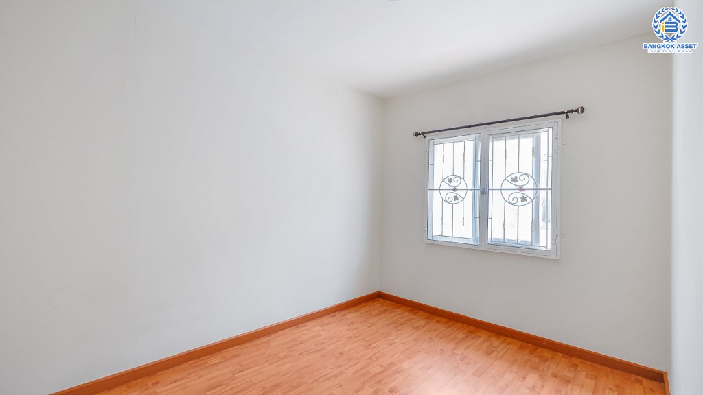 ทาวน์เฮ้าส์มือสองนนทบุรี ทำเลติดถนนราชพฤกษ์ ใกล้วงเวียนพระรามห้า ม.พฤกษาทาวน์ บ้านต่อเติมครบ เนื้อที่ 21.4 ตร.ว. หน้ากว้าง 5.7 เมตร จอดรถได้ 2 คัน ฟังก์ชั่น 3 ห้องนอน 2 ห้องน้ำ พร้อมบิ้วท์อินครัวเคาน์เตอร์ ราคาสุดคุ้ม!...