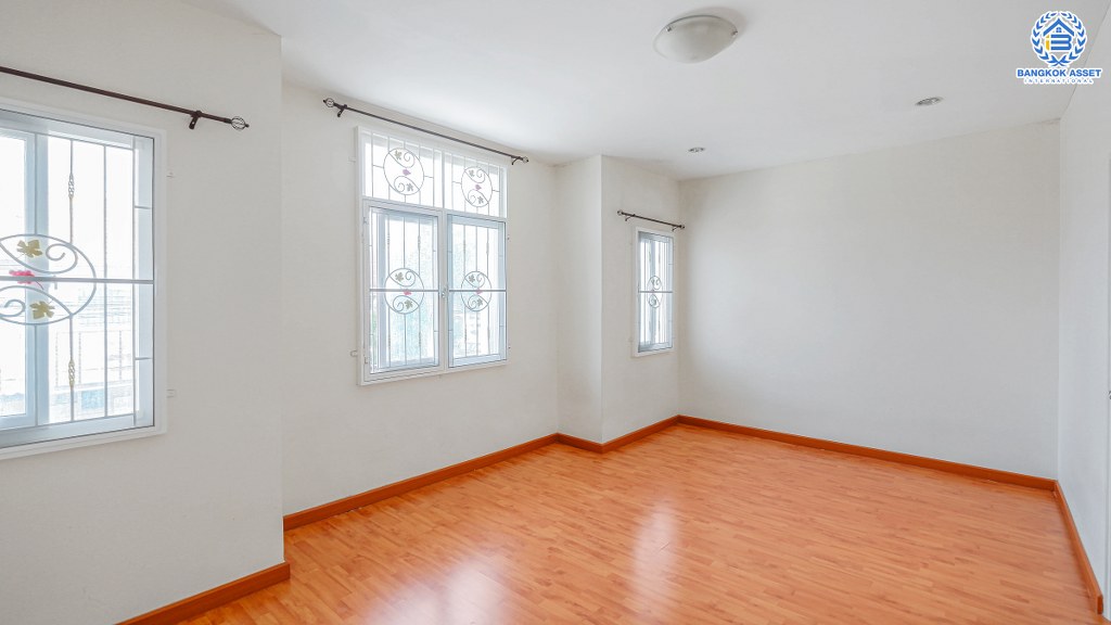 ทาวน์เฮ้าส์มือสองนนทบุรี ทำเลติดถนนราชพฤกษ์ ใกล้วงเวียนพระรามห้า ม.พฤกษาทาวน์ บ้านต่อเติมครบ เนื้อที่ 21.4 ตร.ว. หน้ากว้าง 5.7 เมตร จอดรถได้ 2 คัน ฟังก์ชั่น 3 ห้องนอน 2 ห้องน้ำ พร้อมบิ้วท์อินครัวเคาน์เตอร์ ราคาสุดคุ้ม!...