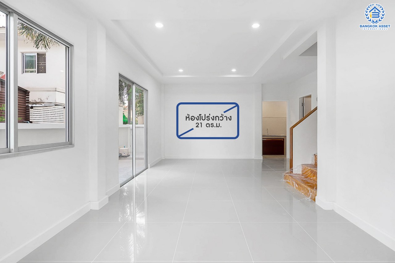 บ้านมือสองตกแต่งใหม่ ม.เดอะวิลล่า ราชพฤกษ์-ท่าอิฐ โซนต้นโครงการ #ห้องมุม หลังใหญ่ เนื้อที่ 24 ตร.ว. คุณภาพแบรนด์ Property Perfect ฟังก์ชั่นครบ! 3 ห้องนอน 2 ห้องน้ำ บนทำเลเยี่ยมเชื่อมต่อทั้งถ.รัตนาธิเบศร์ และถ.ราชพฤกษ์ และเพียง 10 นาที ถึงรถไฟฟ้า "สถานีบางรักน้อยท่าอิฐ"