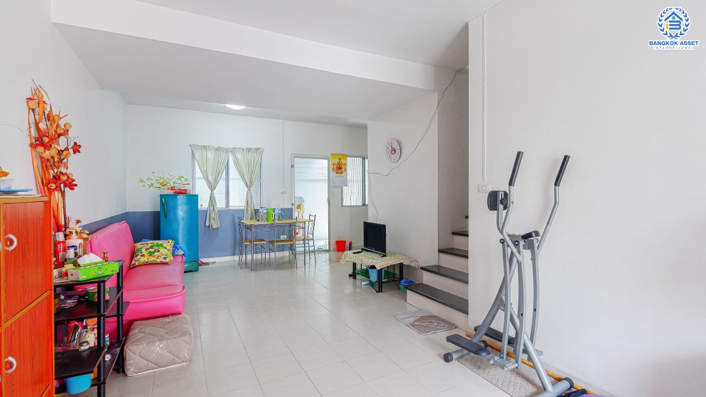 ทาวน์เฮ้าส์มือสองนนทบุรี ม.พฤกษา76 บางใหญ่-กาญจนาภิเษก หลังใหญ่ หน้ากว้าง 6 เมตร ฟังก์ชั่น 3 ห้องนอน 2 ห้องน้ำ ต่อเติมครัว โรงรถพร้อมอยู่ ทำเลดี เดินทางสะดวก ใกล้เซ็นทรัลเวสต์เกต รถไฟฟ้าสายสีม่วง...