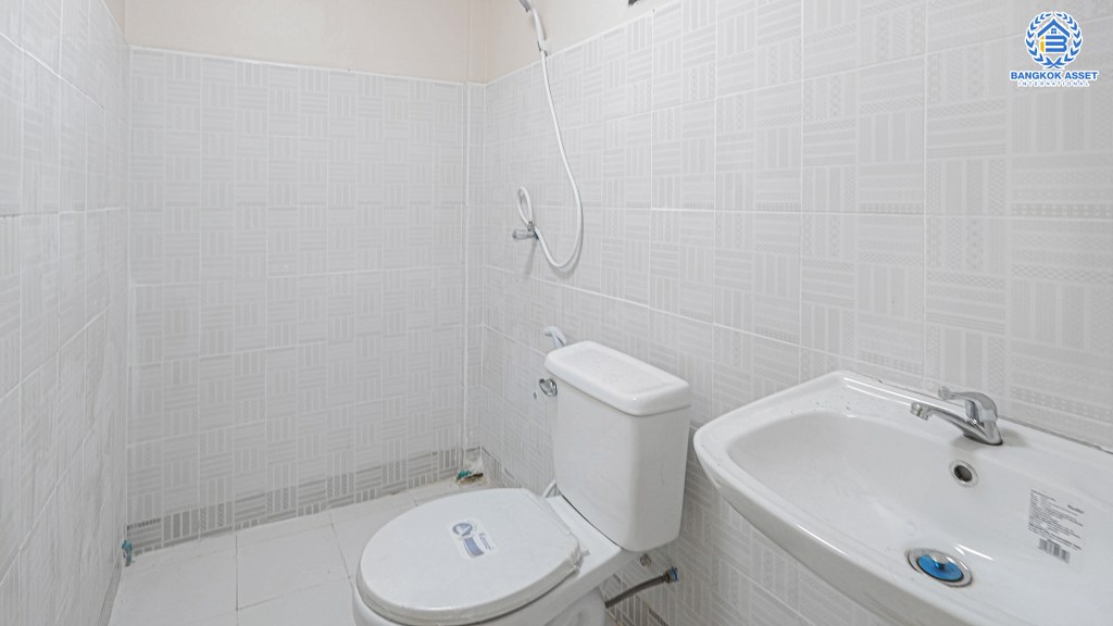 *****ทาวน์เฮ้าส์มือสองนนทบุรี เนื้อที่ 37.2 ตร.ว. พร้อมอยู่ ม.การเคหะปากเกร็ด ติวานนท์ ฟังก์ชั่น 3 ห้องนอน หน้ากว้าง 6 เมตร พื้นที่หลังบ้านกว้างมาก สามารถต่อเติมห้องได้อีก บนทำเลเยี่ยม ใกล้เซ็นทรัลแจ้งวัฒนะ และทางด่วน