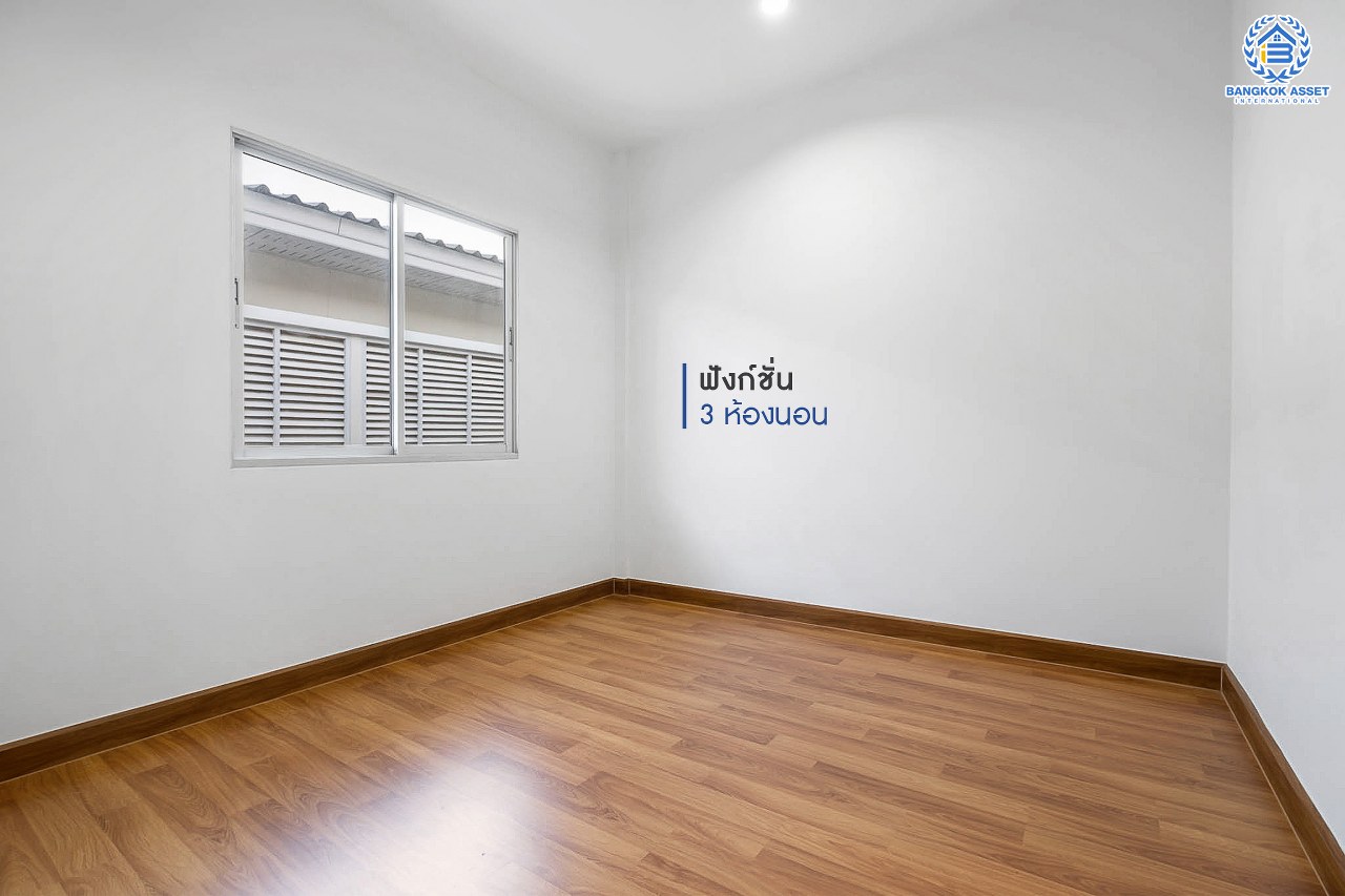 บ้านมือสองตกแต่งใหม่ ม.เดอะวิลล่า ราชพฤกษ์-ท่าอิฐ โซนใกล้ทะเลสาบและสวนสาธารณะ ตกแต่งสไตล์อบอุ่น เนื้อที่ 18 ตร.ว. คุณภาพแบรนด์ Property Perfect ฟังก์ชั่นครบ! 3 ห้องนอน 2 ห้องน้ำ บนทำเลเยี่ยมเชื่อมต่อทั้งถ.รัตนาธิเบศร์ และถ.ราชพฤกษ์ และเพียง 10 นาที ถึงรถไฟฟ้า "สถานีบางรักน้อยท่าอิฐ"...