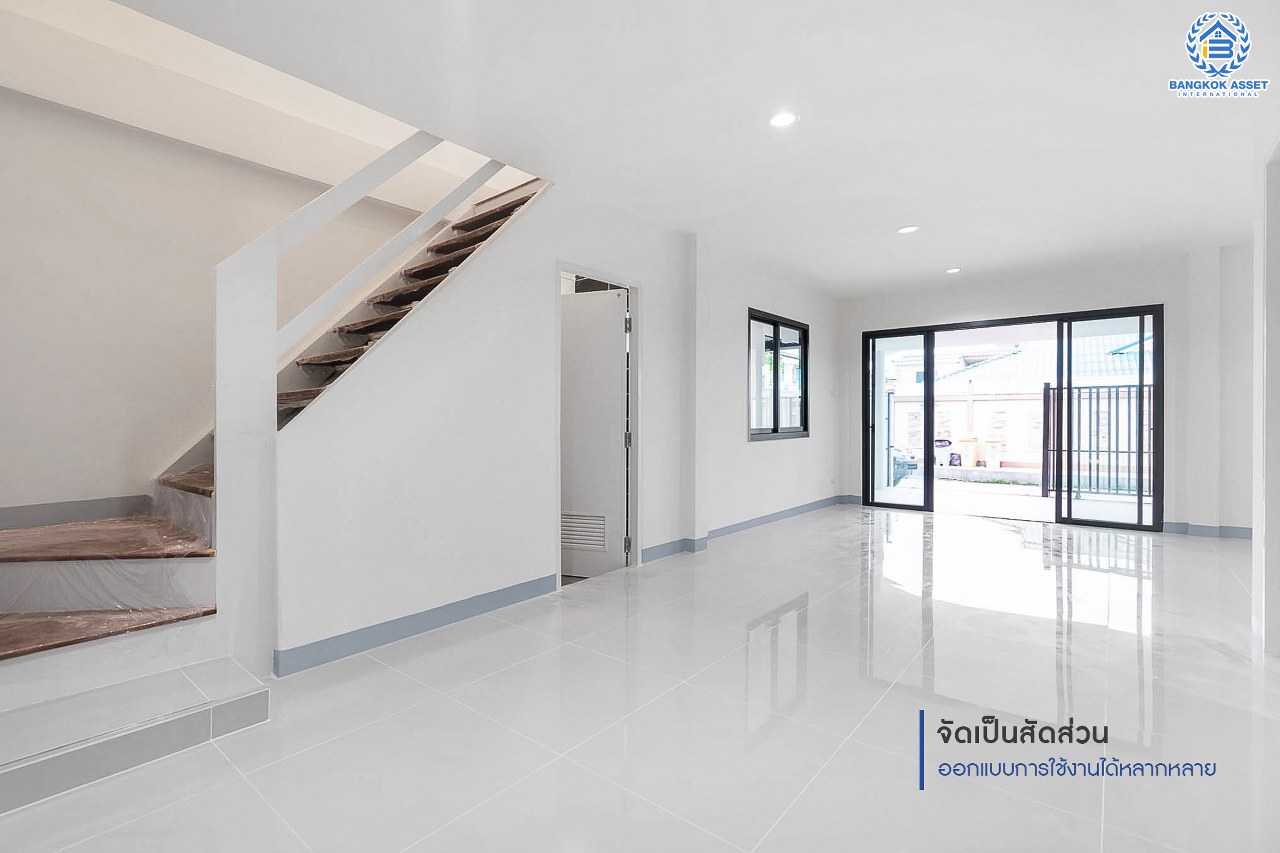 บ้านมือสองตกแต่งใหม่ ม.ลานทอง ติวานนท์-ปากเกร็ด หลังใหญ่พร้อมอยู่ บนเนื้อที่ 35 ตร.ว. ฟังก์ชั่น 3 ห้องนอน 2 ห้องน้ำ 2 ที่จอดรถ สะดวกทุกการเดินทาง บนทำเลติด ถ.ติวานนท์ ใกล้เซ็นทรัล และทางด่วน "แจ้งวัฒนะ" เพียง 5 นาทีถึง "ห้าแยกปากเกร็ด"...