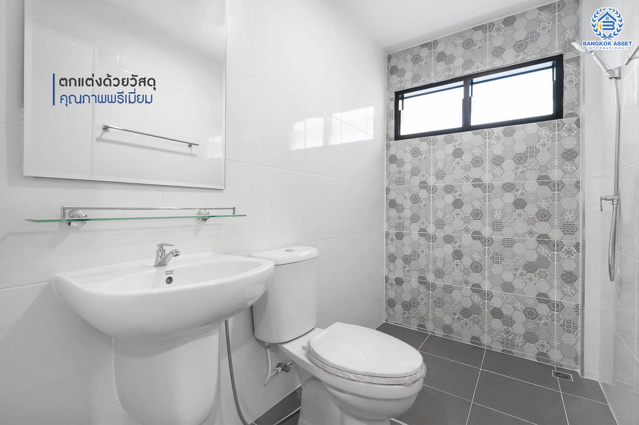 บ้านมือสองตกแต่งใหม่ ม.ลานทอง ติวานนท์-ปากเกร็ด หลังใหญ่พร้อมอยู่ บนเนื้อที่ 35 ตร.ว. ฟังก์ชั่น 3 ห้องนอน 2 ห้องน้ำ 2 ที่จอดรถ สะดวกทุกการเดินทาง บนทำเลติด ถ.ติวานนท์ ใกล้เซ็นทรัล และทางด่วน "แจ้งวัฒนะ" เพียง 5 นาทีถึง "ห้าแยกปากเกร็ด"...