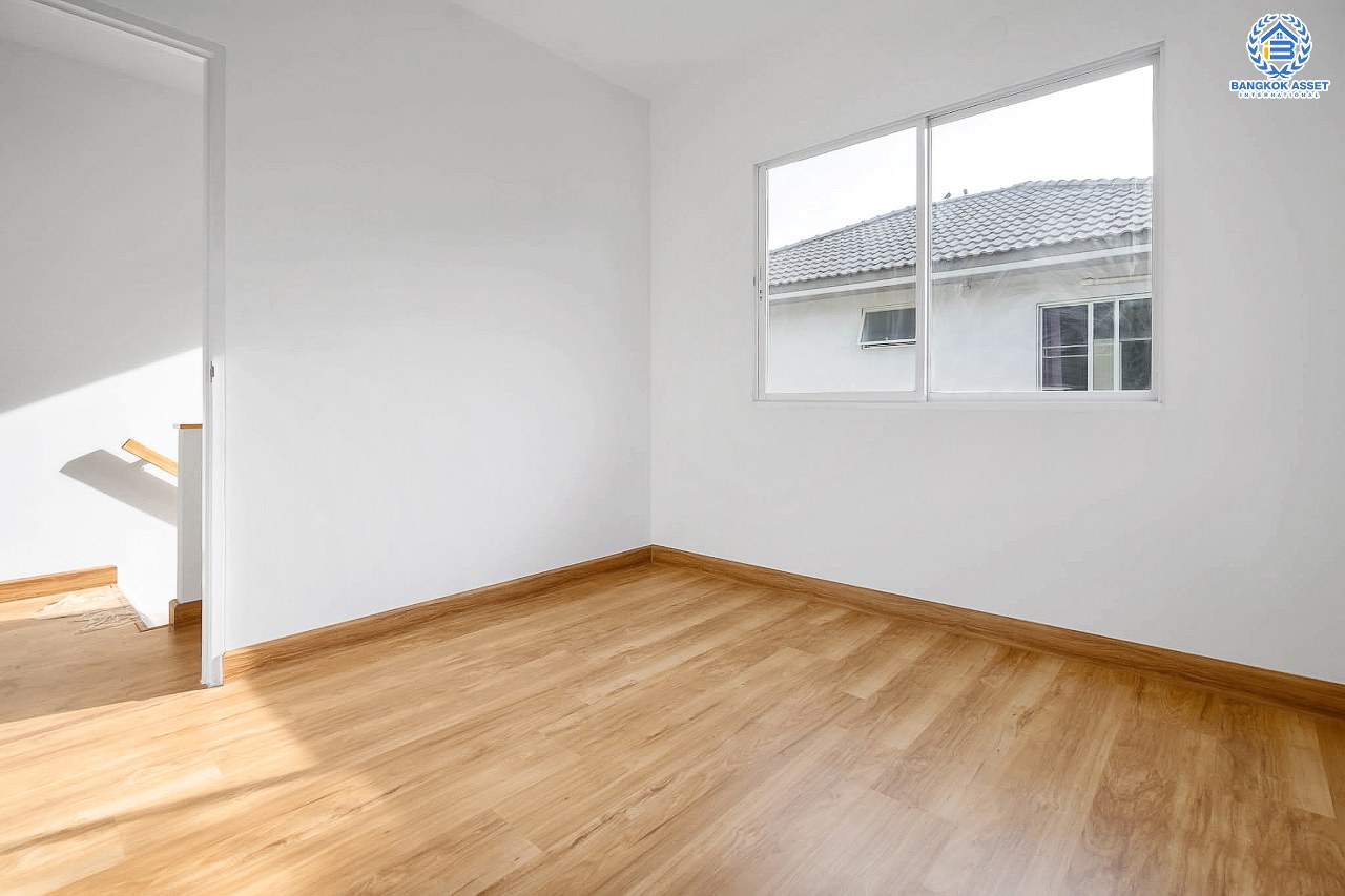 บ้านมือสองตกแต่งใหม่ ม.พฤกษ์ลดา2 บางใหญ่-เซ็นทรัลเวสต์เกต บ้านเดี่ยวคุณภาพ LH ตกแต่งสไตล์อบอุ่น Facilities ครบครัน เนื้อที่ 50 ตร.ว. พร้อมฟังก์ชั่น 3 ห้องนอน 2 ห้องน้ำ 2 ที่จอดรถ เดินทางสะดวกสบาย บนเส้นทางสายหลัก "กาญจนาภิเษก" ใกล้เซ็นทรัลเวสต์เกต และรถไฟฟ้า "สถานีคลองบางไผ่"...