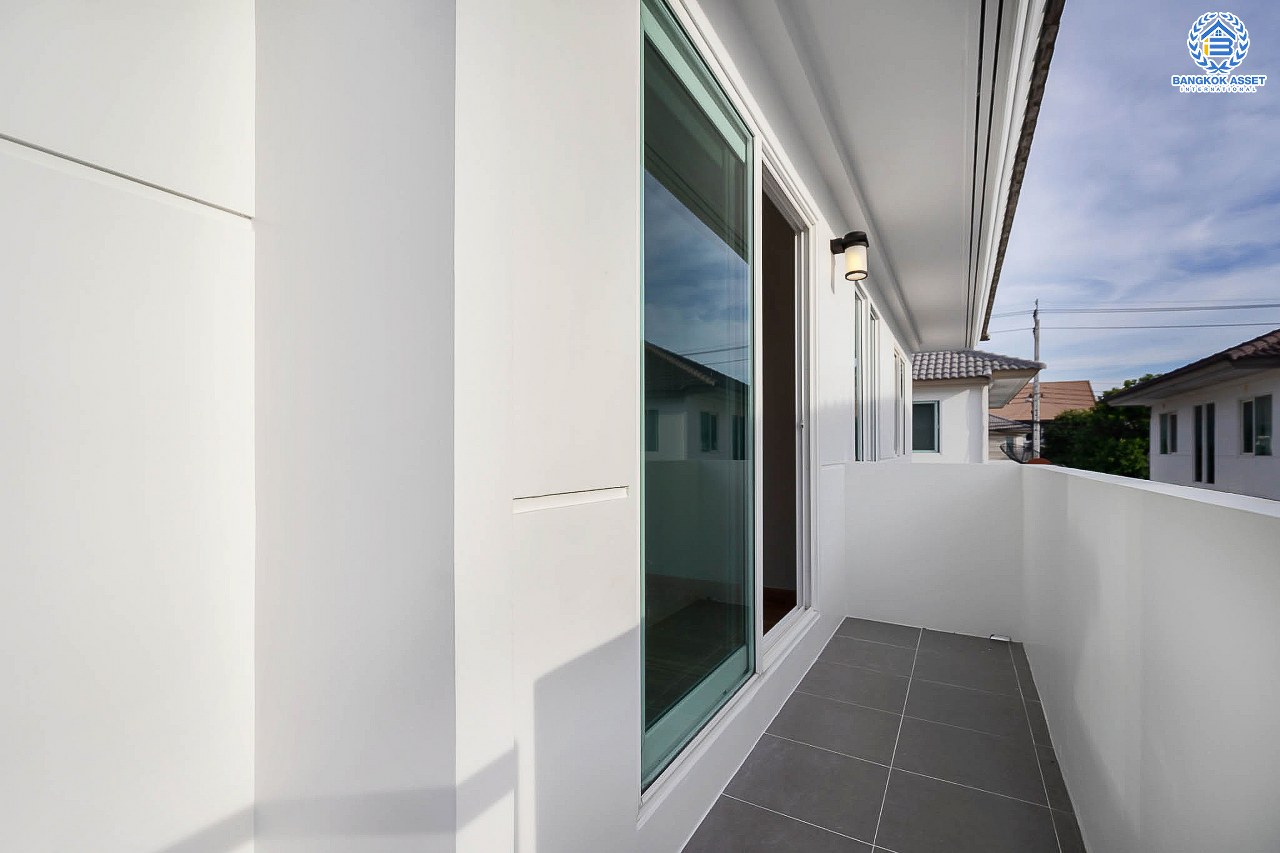 บ้านมือสองตกแต่งใหม่ คุณภาพ LH ม.พฤกษ์ลดา2 บางใหญ่-เซ็นทรัลเวสต์เกต หลังมุม พร้อมอยู่ Facilities ครบครัน เนื้อที่ 58.6 ตร.ว. พร้อมฟังก์ชั่น 3 ห้องนอน 2 ห้องน้ำ 2 ที่จอดรถ เดินทางสะดวกสบาย บนเส้นทางสายหลัก "กาญจนาภิเษก" ใกล้เซ็นทรัลเวสต์เกต และเพียง 10 นาทีถึงMRT "สถานีคลองบางไผ่"...