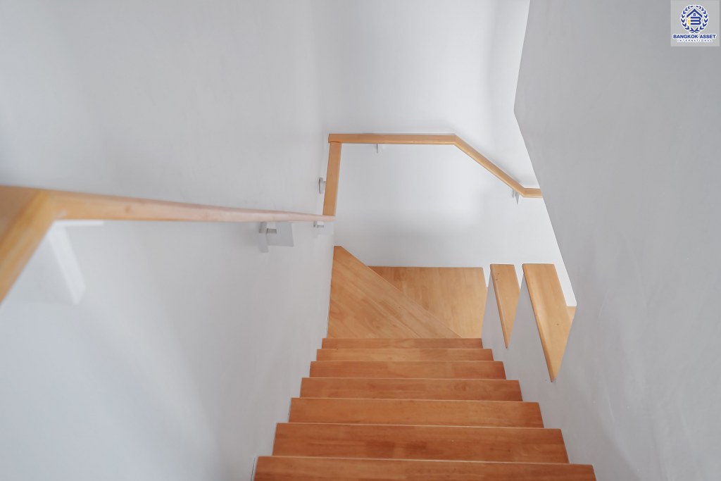 ทาวน์เฮ้าส์มือสองนนทบุรี ห้องมุม! ม.กัสโต้ ปิ่นเกล้า-จรัญฯ เนื้อที่ 24.6 ตร.ว. คุณภาพแบรนด์ Q.House บนทำเลเยี่ยม เชื่อมต่อถ.นครอินทร์ จรัญสนิทวงศ์ ใกล้รถไฟฟ้าสถานีบางอ้อ...