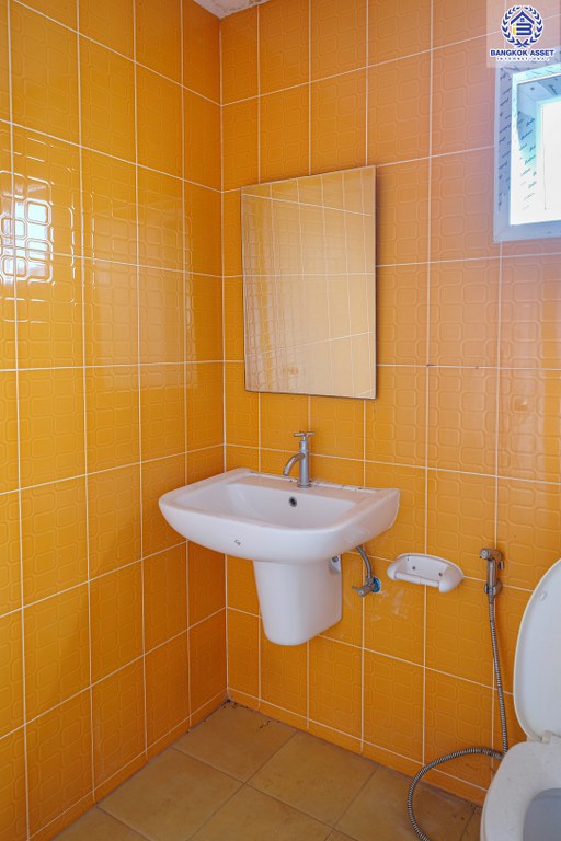 ทาวน์เฮ้าส์มือสองนนทบุรี ห้องมุม! ม.กัสโต้ ปิ่นเกล้า-จรัญฯ เนื้อที่ 24.6 ตร.ว. คุณภาพแบรนด์ Q.House บนทำเลเยี่ยม เชื่อมต่อถ.นครอินทร์ จรัญสนิทวงศ์ ใกล้รถไฟฟ้าสถานีบางอ้อ...