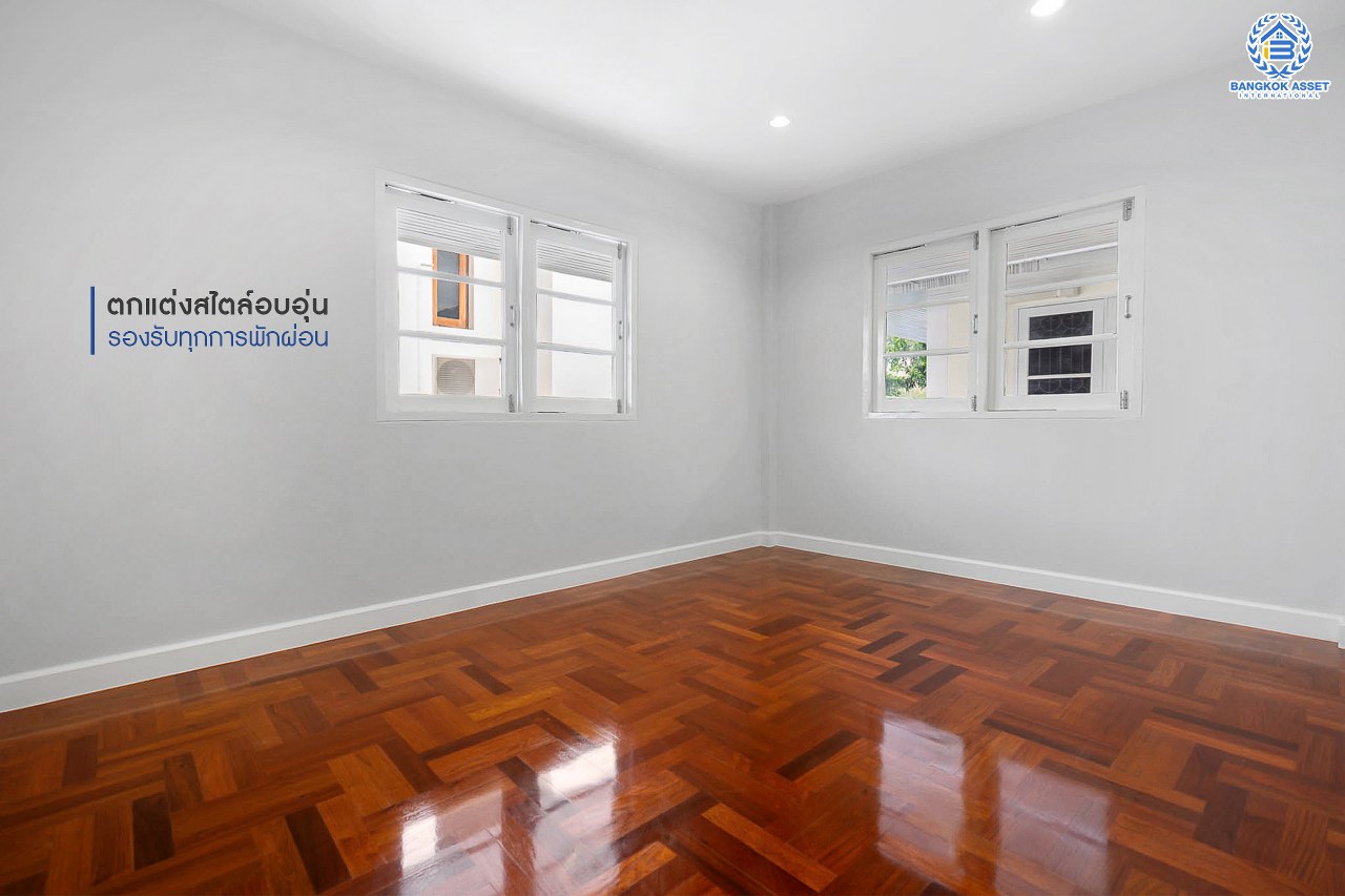 บ้านมือสองตกแต่งใหม่ ทำเลเยี่ยม เพียง 100 เมตรถึงMRT “สถานีบางกระสอ” ม.สัมพันธ์วิลล่า ติวานนท์-แคราย บ้านแฝดหลังใหญ่ เนื้อที่ 44 ตร.ว. ฟังก์ชั่นระดับบ้านเดี่ยว 4 ห้องนอน 2 ห้องน้ำ 2 ที่จอดรถ ติดถนนรัตนาธิเบศร์ เข้า-ออกได้ถึง 3 เส้นทางสายหลัก ใกล้เซ็นทรัลรัตนาธิเบศร์ และเพียง 5 นาที ถึงทางด่วน "งามวงศ์วาน"