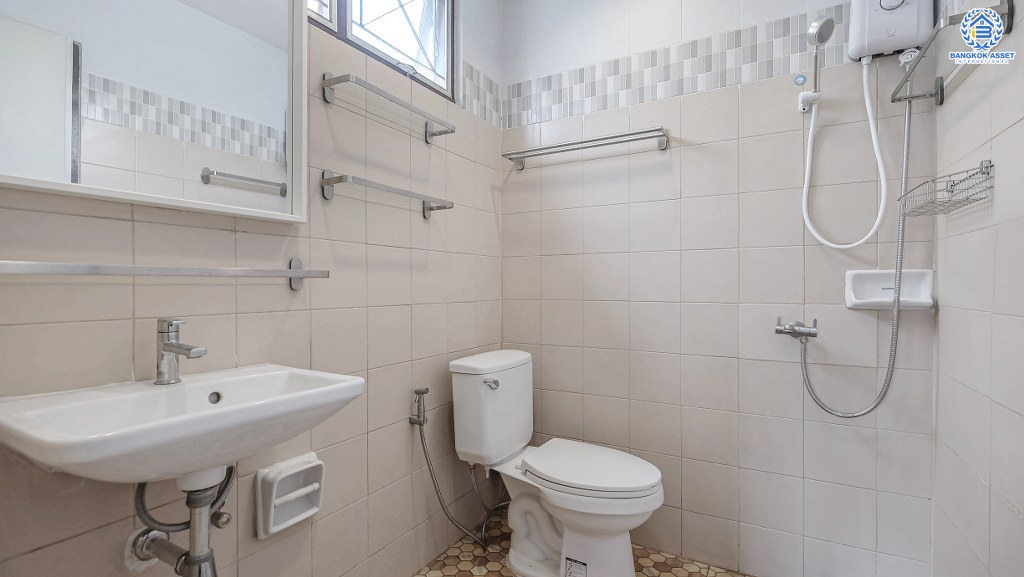 ทาวน์โฮมมือสองนนทบุรี ติดถนนแจ้งวัฒนะ! ม.สายลม (แจ้งวัฒนะ-ปากเกร็ด) ฟังก์ชั่นครบ ต่อเติมหลังบ้าน พร้อมอยู่! แถมแอร์ 2 เครื่อง บนทำเลใกล้เซ็นทรัลแจ้งวัฒนะ รองรับรถไฟฟ้าสายสีชมพู ราคาสุดคุ้ม!...