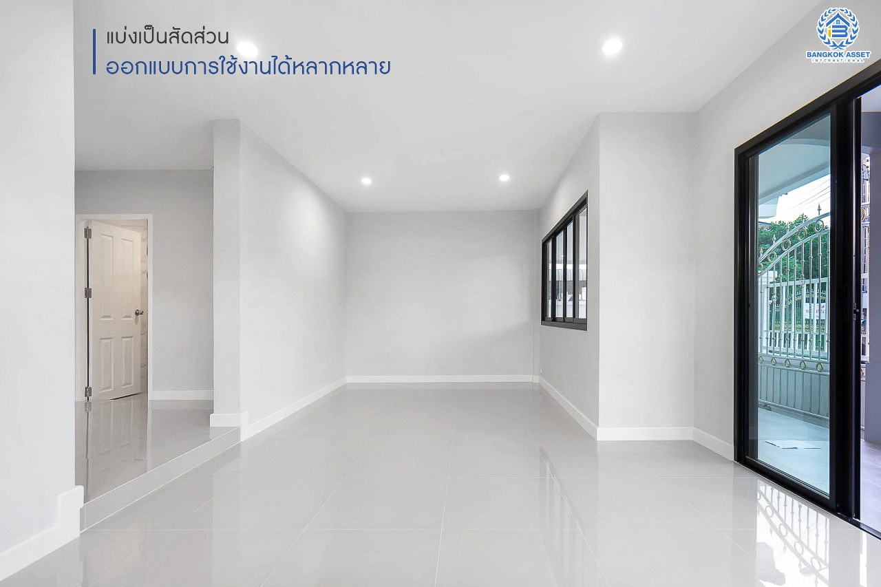 บ้านมือสองตกแต่งใหม่ ม.เดอะเลกาซี่ ปิ่นเกล้า #ห้องริม หลังใหญ่พร้อมอยู่ เนื้อที่ 57.3 ตร.ว. ฟังก์ชั่นจัดเต็ม 5 ห้องนอน(มีห้องแม่บ้าน) 3 ห้องน้ำ ภายในกว้างขวาง คัดสรรวัสดุเกรดพรีเมี่ยม ทำเลใกล้ถ.กาญจนาภิเษก และเดอะมอลล์บางแค สามารถเชื่อมต่อจรัญสนิทวงศ์ได้อย่างรวดเร็ว