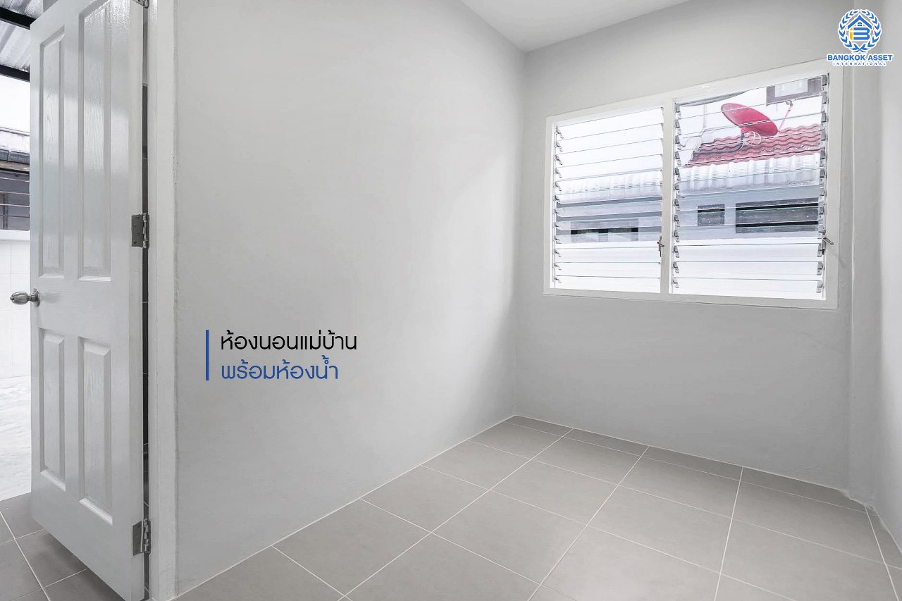 บ้านมือสองตกแต่งใหม่ ม.เดอะเลกาซี่ ปิ่นเกล้า #ห้องริม หลังใหญ่พร้อมอยู่ เนื้อที่ 57.3 ตร.ว. ฟังก์ชั่นจัดเต็ม 5 ห้องนอน(มีห้องแม่บ้าน) 3 ห้องน้ำ ภายในกว้างขวาง คัดสรรวัสดุเกรดพรีเมี่ยม ทำเลใกล้ถ.กาญจนาภิเษก และเดอะมอลล์บางแค สามารถเชื่อมต่อจรัญสนิทวงศ์ได้อย่างรวดเร็ว