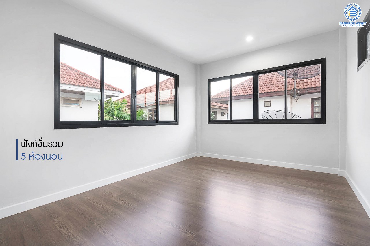 บ้านมือสองตกแต่งใหม่ ม.เดอะเลกาซี่ ปิ่นเกล้า #ห้องริม หลังใหญ่พร้อมอยู่ เนื้อที่ 57.3 ตร.ว. ฟังก์ชั่นจัดเต็ม 5 ห้องนอน(มีห้องแม่บ้าน) 3 ห้องน้ำ ภายในกว้างขวาง คัดสรรวัสดุเกรดพรีเมี่ยม ทำเลใกล้ถ.กาญจนาภิเษก และเดอะมอลล์บางแค สามารถเชื่อมต่อจรัญสนิทวงศ์ได้อย่างรวดเร็ว