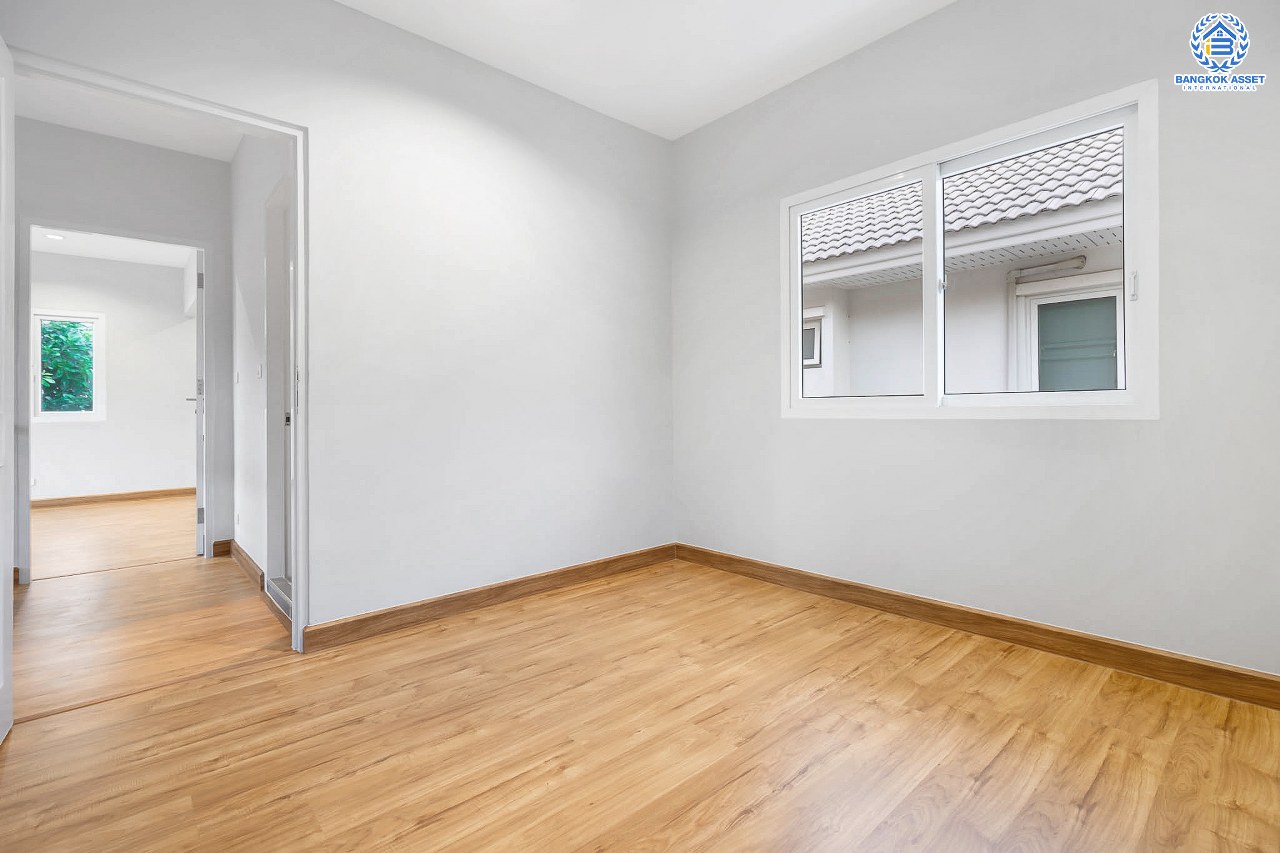 บ้านมือสองตกแต่งใหม่ ม.เพอร์เฟคพาร์ค พระราม5-บางใหญ่ (ซ.วัดพระนอน) ตกแต่งสไตล์อบอุ่น คุณภาพแบรนด์ Property perfect เนื้อที่ 59 ตร.ว. พื้นที่ข้างบ้านกว้าง ฟังก์ชั่น 3 ห้องนอน 3 ห้องน้ำ 2 ที่จอดรถ  ทำเลใกล้วงแหวนกาญจนาฯ , Central Westgate และรถไฟฟ้าสายสีม่วง "สถานีตลาดบางใหญ่"