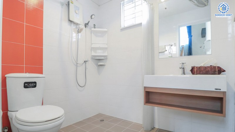 บ้านเดี่ยวมือสอง ทำเลปทุมธานี! โครงการ พฤกษาวิลเลจ30 เดอะซีซั่น แจ้งวัฒนะ-ราชพฤกษ์ ตกแต่ง/ต่อเติมเต็ม เนื้อที่ 66 ตร.ว. ฟังก์ชั่น 3 ห้องนอน 2 ห้องน้ำ แถมแอร์ 4 เครื่อง!! บนทำเลเดินทางสะดวกสบายเข้า-ออกได้หลายเส้นทาง ใกล้เมืองทองธานี และจุดขึ้นทางด่วน "แจ้งวัฒนะ"