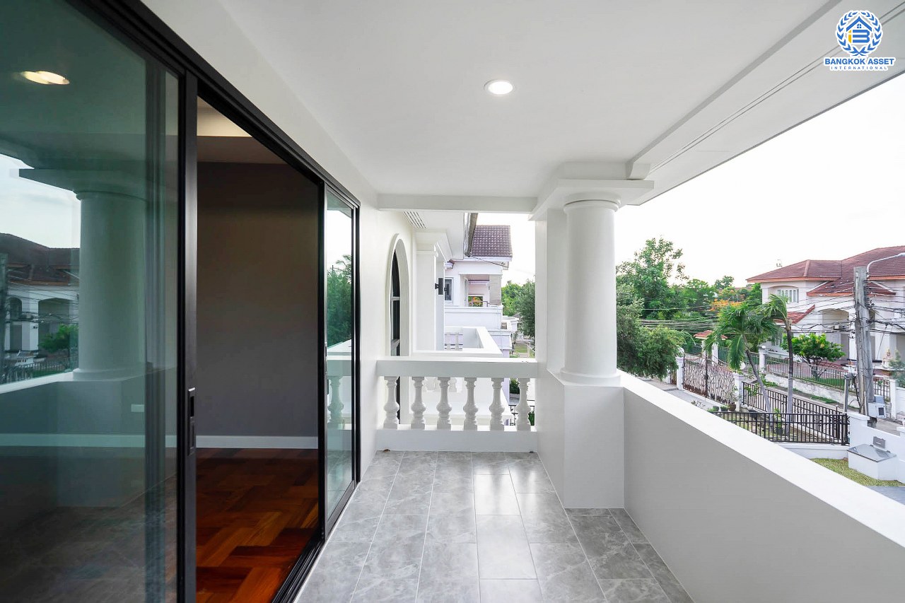 บ้านมือสองตกแต่งใหม่ หลังใหญ่พิเศษ! เนื้อที่ 154 ตร.ว. ม.มัณฑนา ปิ่นเกล้า-กาญจนาภิเษก (ซ.วัดพระเงิน) บนพื้นที่ใช้สอยกว่า 306.5 ตร.ม. ฟังก์ชั่นจัดเต็ม 4 ห้องนอน(มีห้องแม่บ้าน) 4 ห้องน้ำ 2 ที่จอดรถ เดินทางสะดวก บนทำเลติดถนนใหญ่ ใกล้เซ็นทรัลเวสต์เกต รถไฟฟ้าสายสีม่วง "สถานีตลาดบางใหญ่" และทางด่วนศรีรัช!