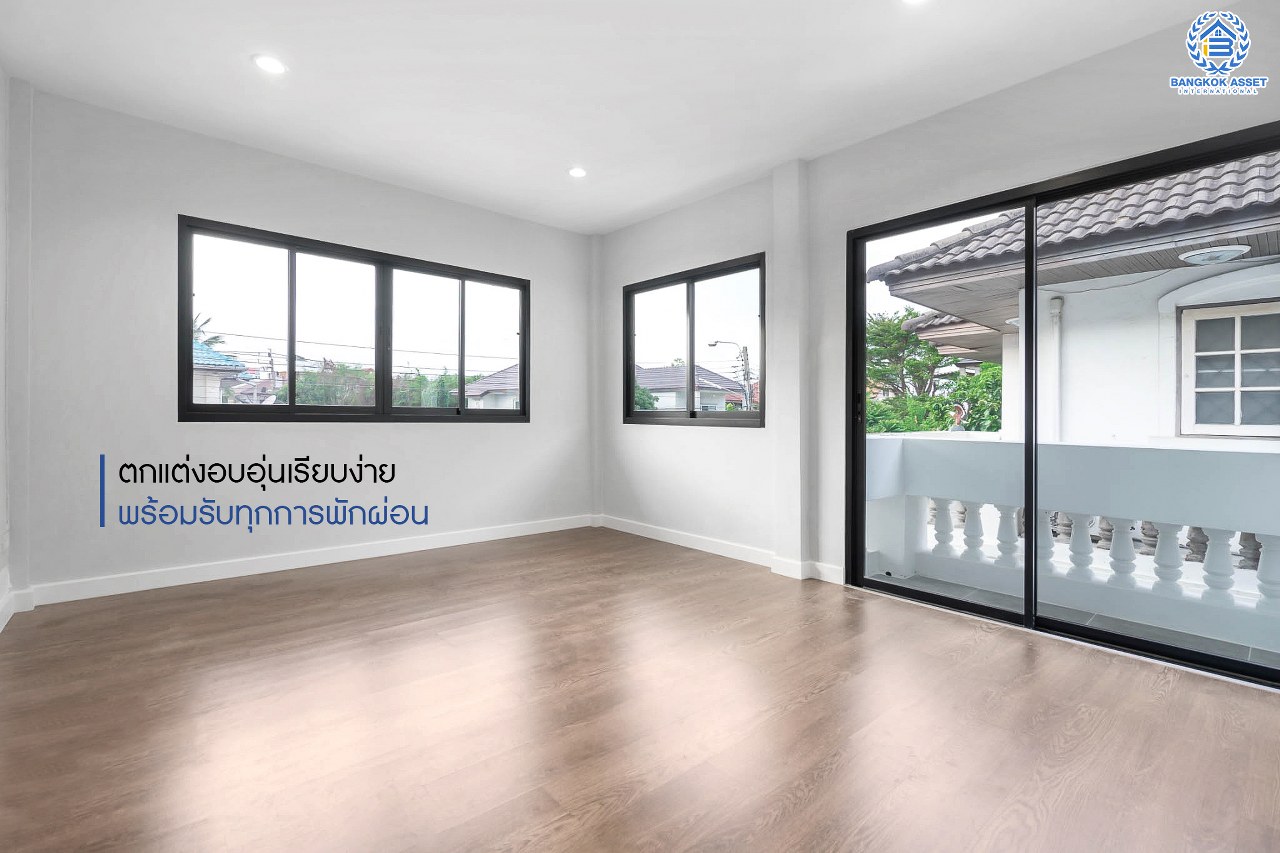 บ้านมือสองตกแต่งใหม่ ม.พลับพลาวิลล่า ตลิ่งชัน-บรมราชชนนี หลังใหญ่พิเศษพร้อมอยู่ เนื้อที่ 72 ตร.ว. ดีไซน์สวย ตกแต่งโทนอบอุ่น ฟังก์ชั่น 4 ห้องนอน 3 ห้องน้ำ 4 ที่จอดรถ บนทำเลเดินทางสะดวก เชื่อมต่อหลายเส้นทาง ใกล้เซ็นทรัลปิ่นเกล้า จุดขึ้นทางด่วน "ศรีรัช" และเพียง 10 นาทีถึงMRT "สถานีไฟฉาย"...