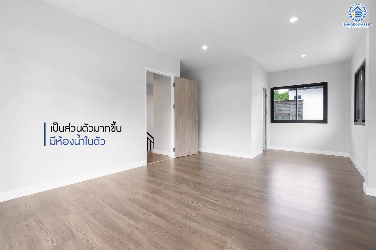 บ้านมือสองตกแต่งใหม่ ม.พลับพลาวิลล่า ตลิ่งชัน-บรมราชชนนี หลังใหญ่พิเศษพร้อมอยู่ เนื้อที่ 72 ตร.ว. ดีไซน์สวย ตกแต่งโทนอบอุ่น ฟังก์ชั่น 4 ห้องนอน 3 ห้องน้ำ 4 ที่จอดรถ บนทำเลเดินทางสะดวก เชื่อมต่อหลายเส้นทาง ใกล้เซ็นทรัลปิ่นเกล้า จุดขึ้นทางด่วน "ศรีรัช" และเพียง 10 นาทีถึงMRT "สถานีไฟฉาย"...