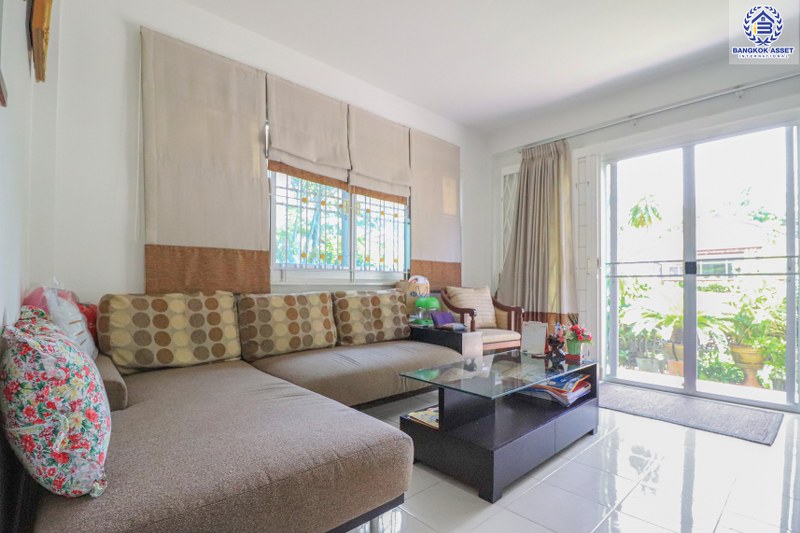 *****บ้านมือสองโซนปทุมฯ ห้องมุม! มีพื้นที่ด้านข้าง ม.ศุภาลัยวิลล์ ติวานนท์-ปทุมธานี เนื้อที่ 37.8 ต่อเติมครบ! ฟังก์ชั่น 3 นอน 2 น้ำ แถมแอร์ 1 เครื่อง บนทำเลเปี่ยมศักยภาพ ที่เชื่อมถนนหลายสาย ใกล้ทางด่วน "ศรีสมาน"