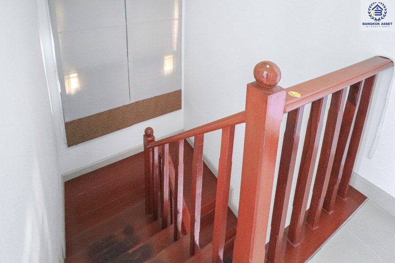 *****บ้านมือสองโซนปทุมฯ ห้องมุม! มีพื้นที่ด้านข้าง ม.ศุภาลัยวิลล์ ติวานนท์-ปทุมธานี เนื้อที่ 37.8 ต่อเติมครบ! ฟังก์ชั่น 3 นอน 2 น้ำ แถมแอร์ 1 เครื่อง บนทำเลเปี่ยมศักยภาพ ที่เชื่อมถนนหลายสาย ใกล้ทางด่วน "ศรีสมาน"