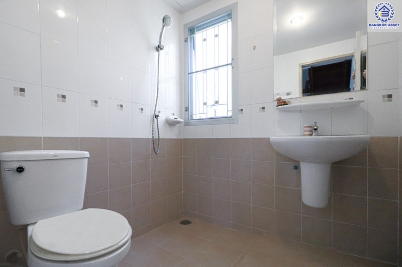 *****บ้านมือสองโซนปทุมฯ ห้องมุม! มีพื้นที่ด้านข้าง ม.ศุภาลัยวิลล์ ติวานนท์-ปทุมธานี เนื้อที่ 37.8 ต่อเติมครบ! ฟังก์ชั่น 3 นอน 2 น้ำ แถมแอร์ 1 เครื่อง บนทำเลเปี่ยมศักยภาพ ที่เชื่อมถนนหลายสาย ใกล้ทางด่วน "ศรีสมาน"