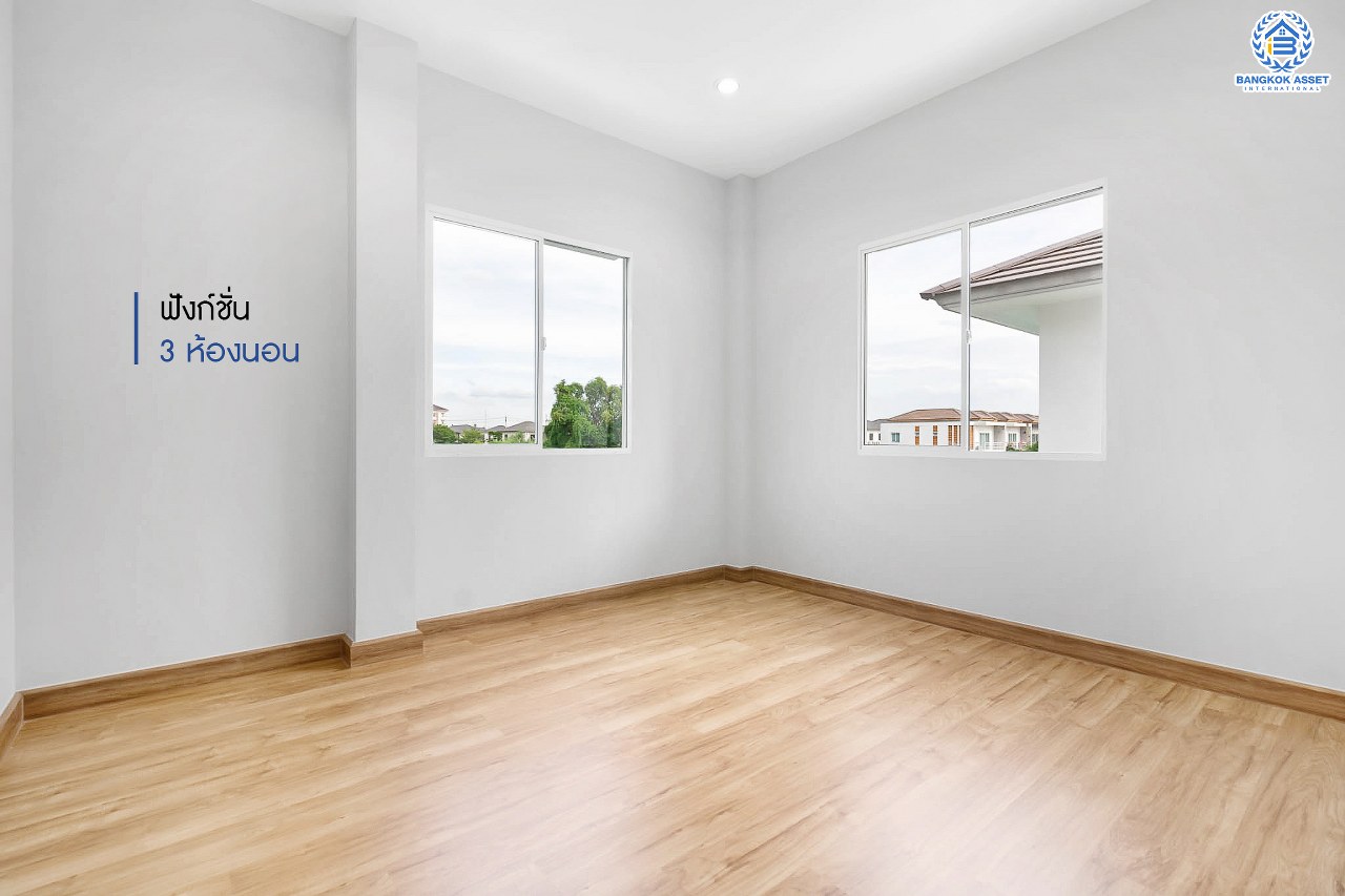 บ้านมือสองตกแต่งใหม่ หลังใหญ่ ห้องมุมพร้อมอยู่ ม.เดอะคลัสเตอร์วิลล์ 4 ราชพฤกษ์ – สิรินธร เนื้อที่ 55.5 ตร.ว. ฟังก์ชั่น 3 ห้องนอน 3 ห้องน้ำ จอดรถได้ถึง 2 คัน  พร้อมพื้นที่ใช้สอยกว่า 151 ตร.ม. Facilitie ครบครัน  การเดินทางสะดวก ใกล้วงเวียนพระรามห้า ,The Walk และจุดขึ้นทางด่วน "ศรีรัช"...