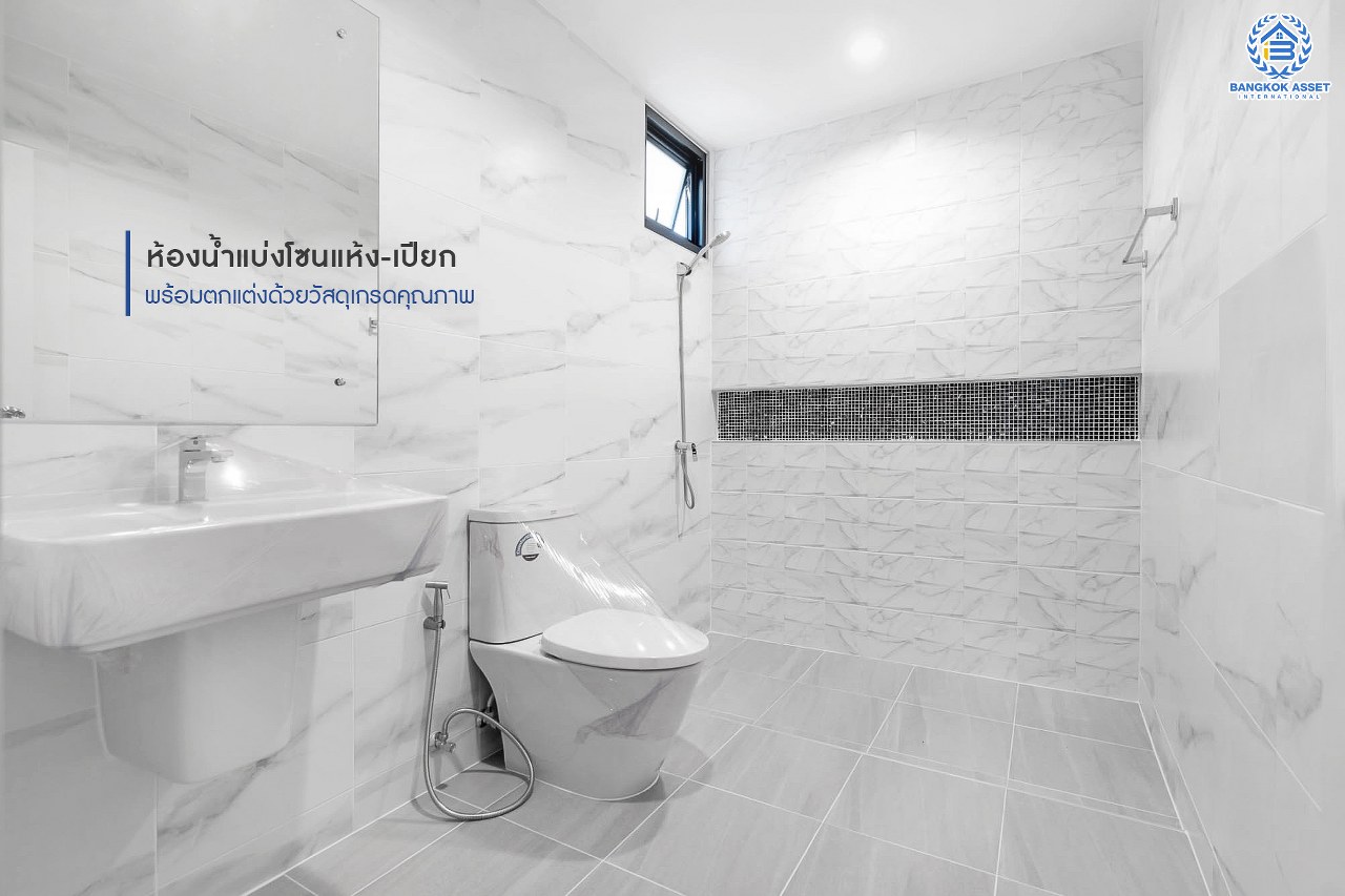 บ้านมือสองตกแต่งใหม่ ม.ปิ่นเกล้าการ์เด้นซิตี้ พุทธมณฆลสาย 2 หลังใหญ่ เนื้อที่ 62.3 ตร.ว. บรรยากาศเป็นส่วนตัว ฟังก์ชั่น 5 ห้องนอน (มีห้องแม่บ้าน) 3 ห้องน้ำ พร้อม Living Room กว้างขวาง บนทำเลเดินทางสะดวก ทางคู่ขนานลอยฟ้าบรมราชชนนี  และเพียง 10 นาทีถึงเซ็นทรัลปิ่นเกล้า