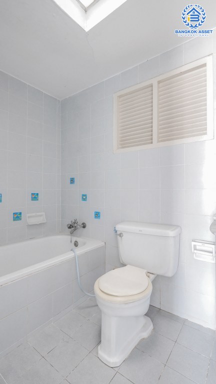 ทาวน์เฮ้าส์มือสองนนทบุรี ราคาถูกมากกกกก ม.บ้านริมน้ำนนท์นที บางกรวย-ไทรน้อย เนื้อที่ 20 ตร.ว. ฟังชั่น 2 ห้องนอน 2 ห้องน้ำ ใกล้เซ็นทรัสเวสต์เกต ใกล้รถไฟฟ้าสองสถานีบางพลูและบางรักใหญ่