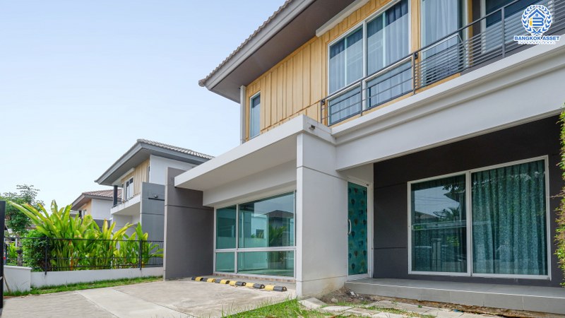 *****บ้านเดี่ยวมือสองนนทบุรี ม.พฤกษ์ลดา2 บางใหญ่-เซ็นทรัลเวสต์เกต หลังมุม!! พร้อมอยู่ Facilities ครบครัน เนื้อที่ 54.5 ตร.ว. พร้อมฟังก์ชั่น 3 ห้องนอน 2 ห้องน้ำ 2 ที่จอดรถ เดินทางสะดวกสบาย ใกล้เซ็นทรัลเวสต์เกต เพียง 10 นาทีถึง MRT "สถานีคลองบางไผ่"...